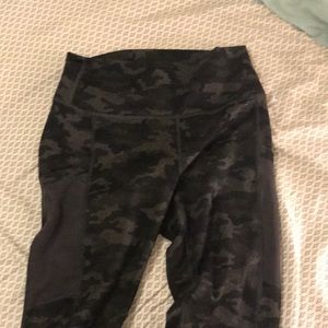 Fabletics camo crop leggings